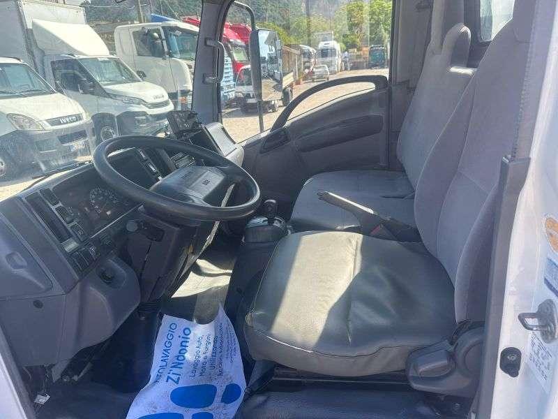 Isuzu Elf Foto 6