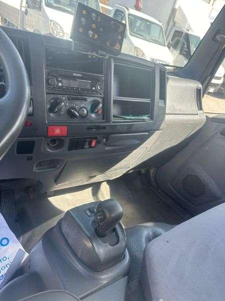 Isuzu Elf Foto 7