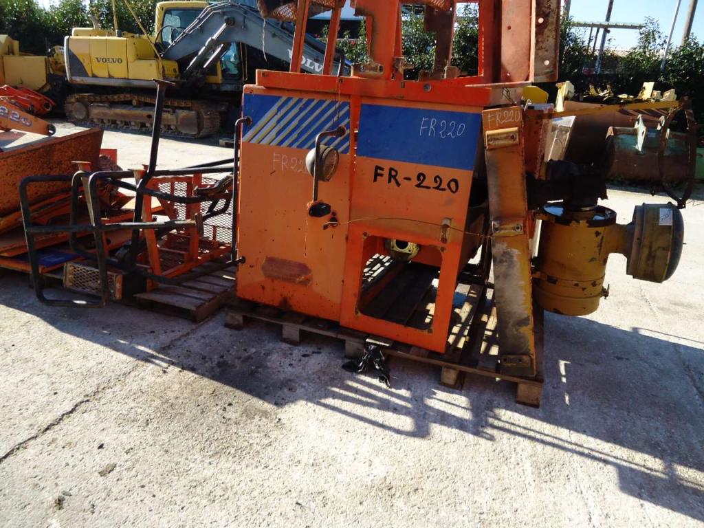 Capó y panel de carrocería para Fiat Hitachi FR220 Foto 3