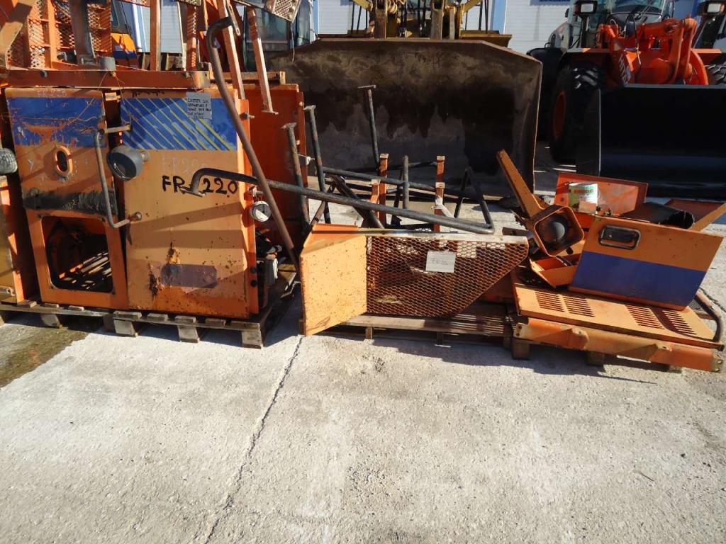 Capó y panel de carrocería para Fiat Hitachi FR220 Foto 5