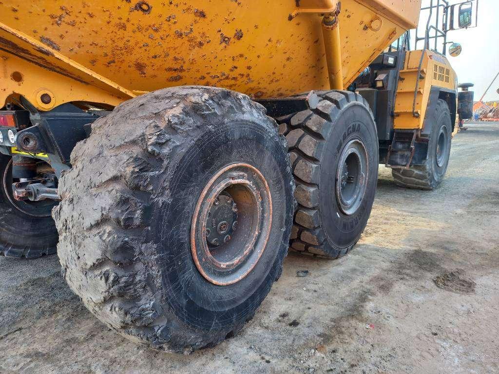 Komatsu HM400-3R (4pcs available for sale in Abu Dhabi) Foto 16