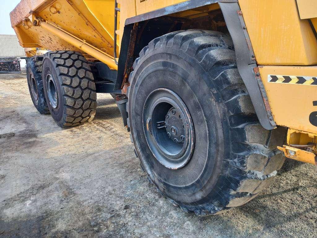 Komatsu HM400-3R (4pcs available for sale in Abu Dhabi) Foto 18