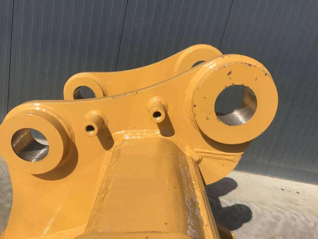 Caterpillar 330D2 Foto 7