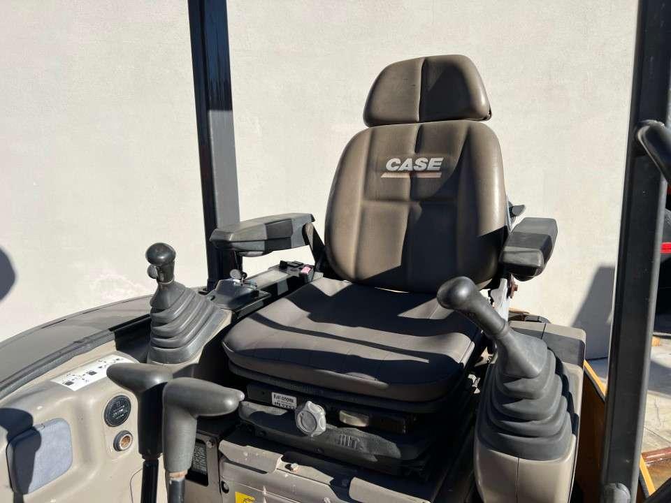 Case CX26B-S2 Foto 5