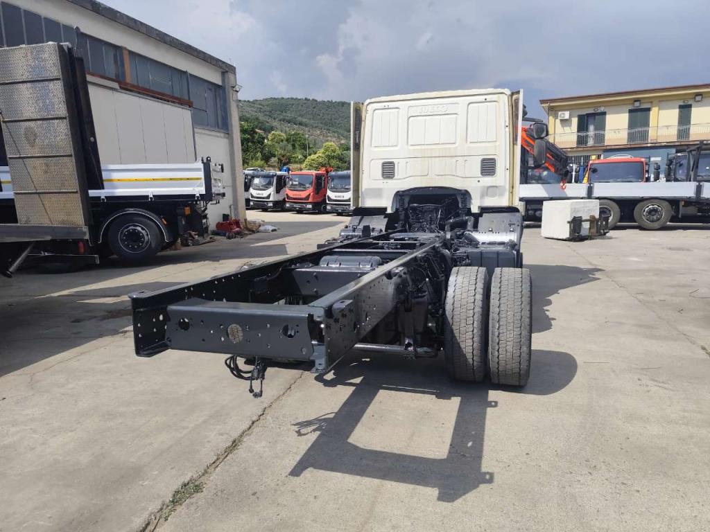 Iveco EUROCARGO 150E22P Foto 18