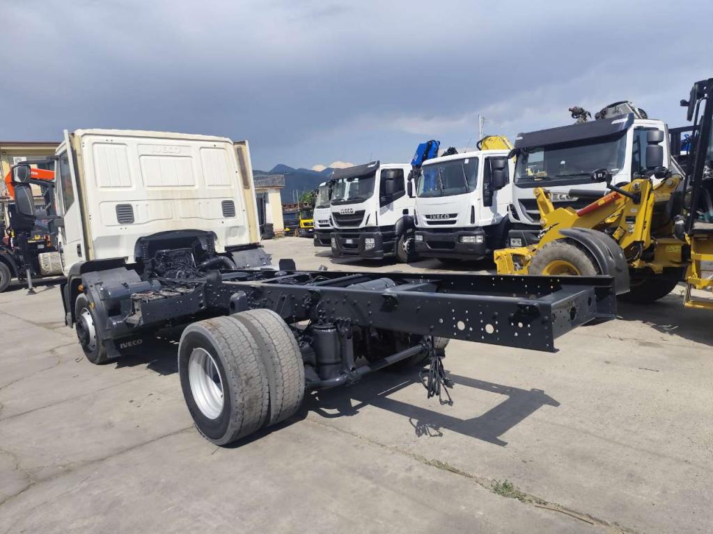 Iveco EUROCARGO 150E22P Foto 19