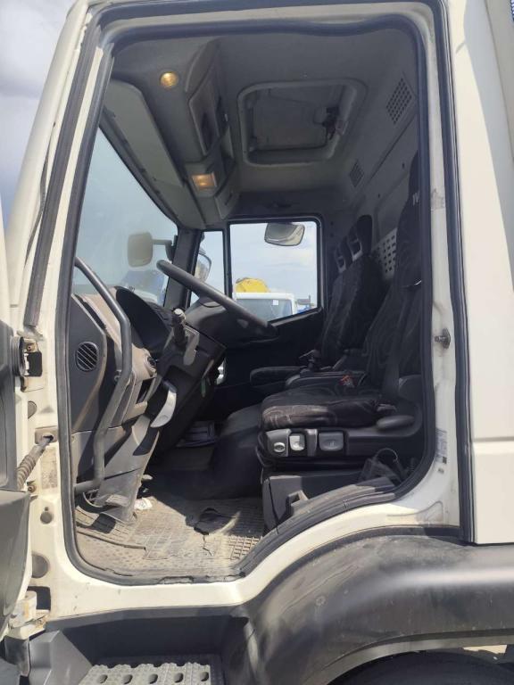 Iveco EUROCARGO 150E22P Foto 3