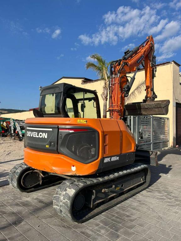 Develon DX85R-7 Foto 2