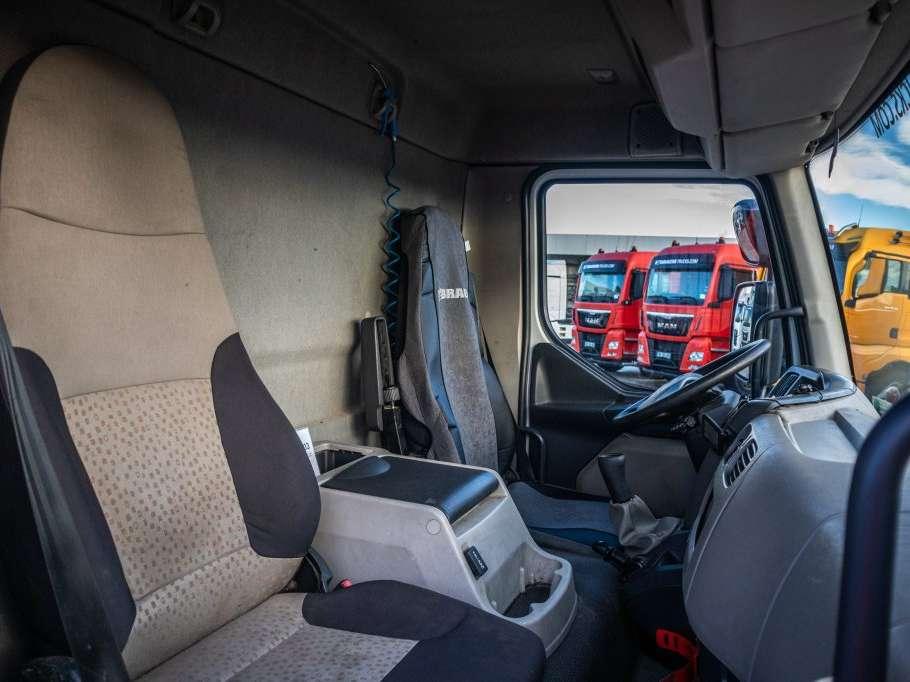 Renault MIDLUM 240(12t) DXI+E5+HAYON Foto 9
