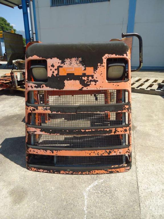 Capó y panel de carrocería para Fiat Hitachi W130 Foto 4