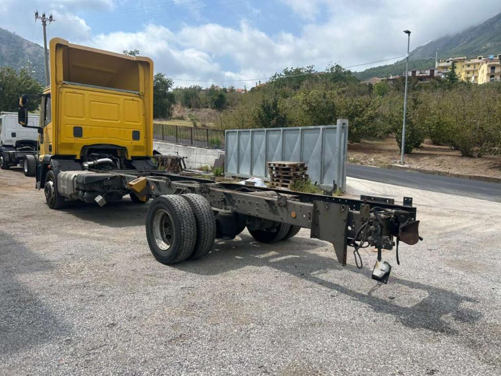 Iveco EUROCARGO CUBE 120E28P Foto 21