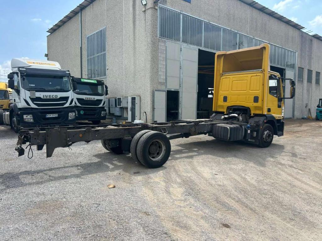 Iveco EUROCARGO CUBE 120E28P Foto 25