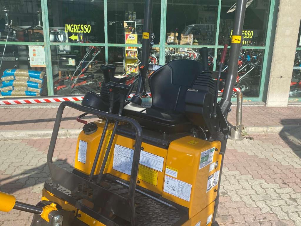 Kato HD 12 VXE con Benna TRINCEA SBK STREET BUCKET Foto 17