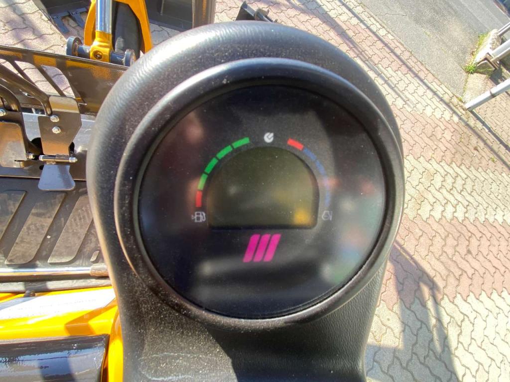 Kato HD 12 VXE con Benna TRINCEA SBK STREET BUCKET Foto 20