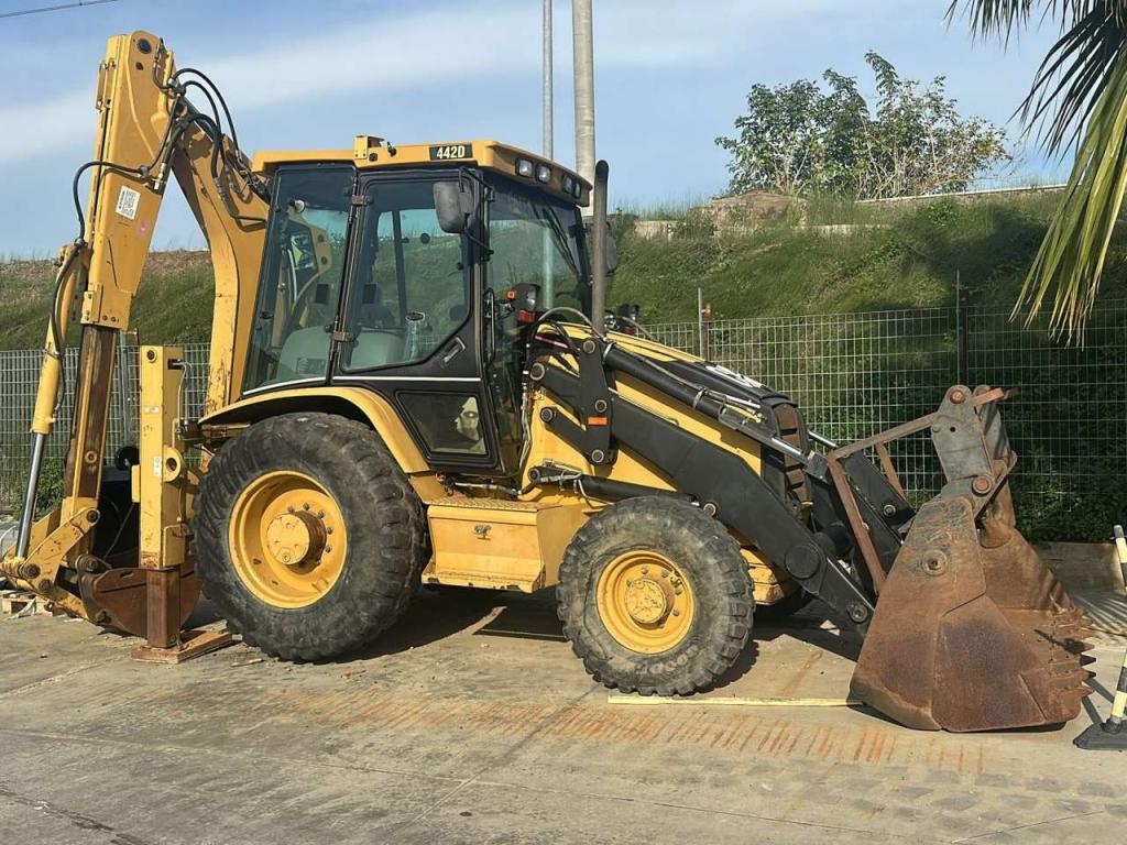 Caterpillar 442D Foto 1