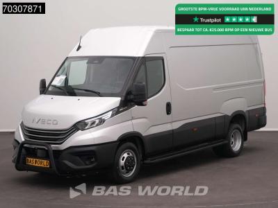 Iveco Daily 35C21 3.0L Automaat 210PK L2H2 ACC LED Camera CarPlay Parkeersensoren 3,5t Trekgewicht Euro6 vendida por BAS World B.V.