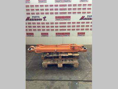 Cilndro de levantamiento para Fiat Hitachi FH200E vendida por Massucco T. Srl Area Ricambi
