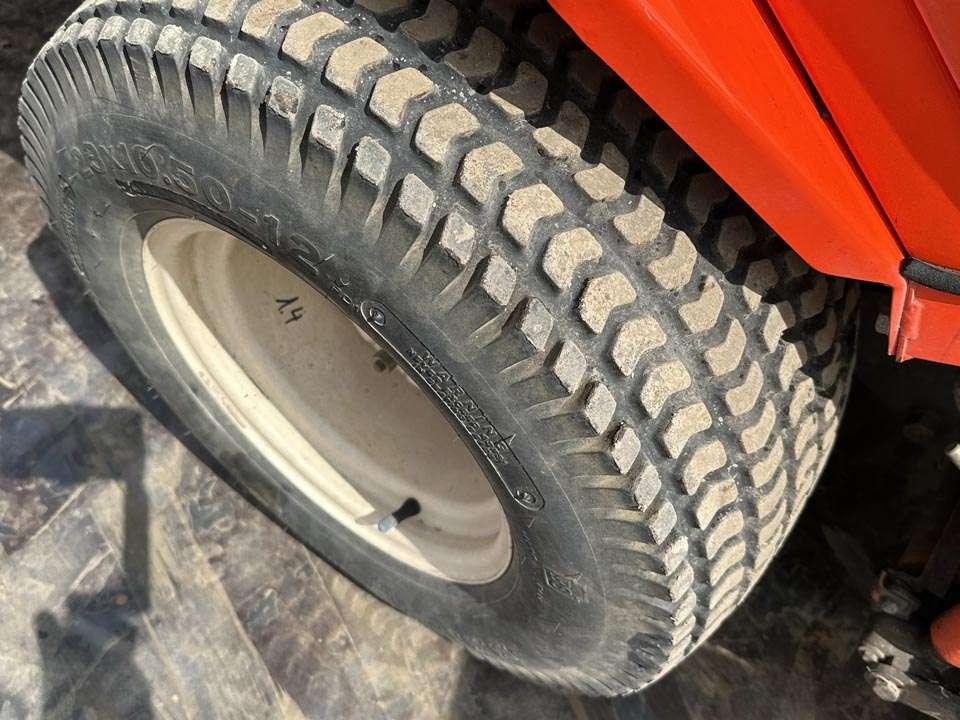 Kubota F2400 4X4 Foto 7