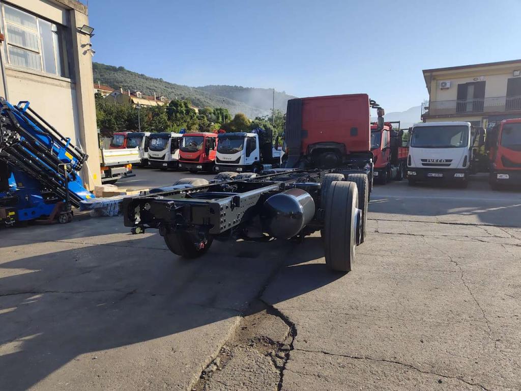 Iveco STRALIS HI-STREET 260S31 Foto 13