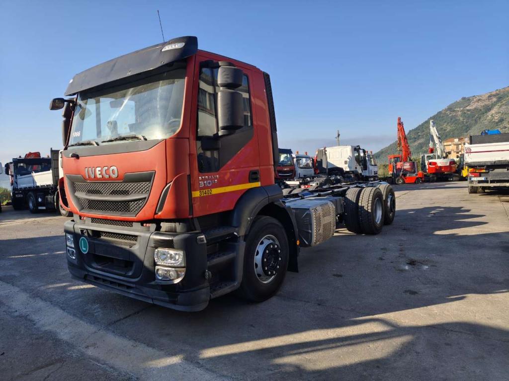 Iveco STRALIS HI-STREET 260S31 Foto 8