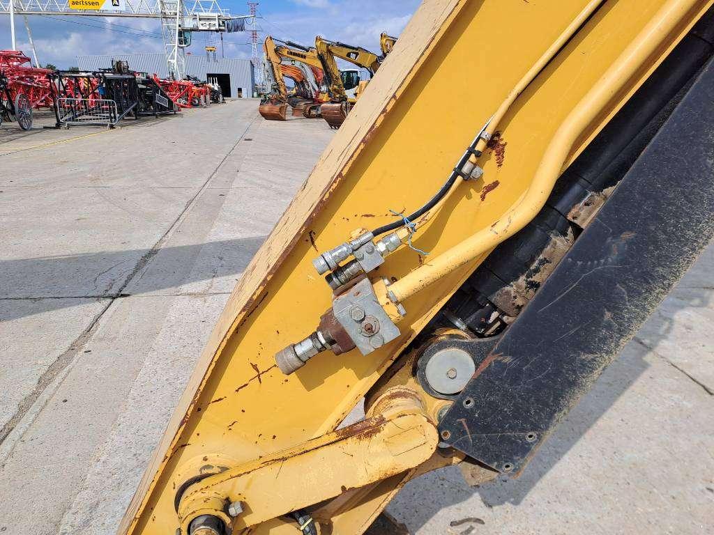 CAT 330DL UHD Foto 10