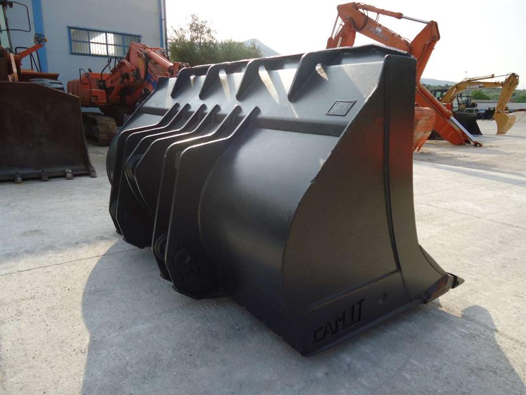 New Holland E270B Foto 4