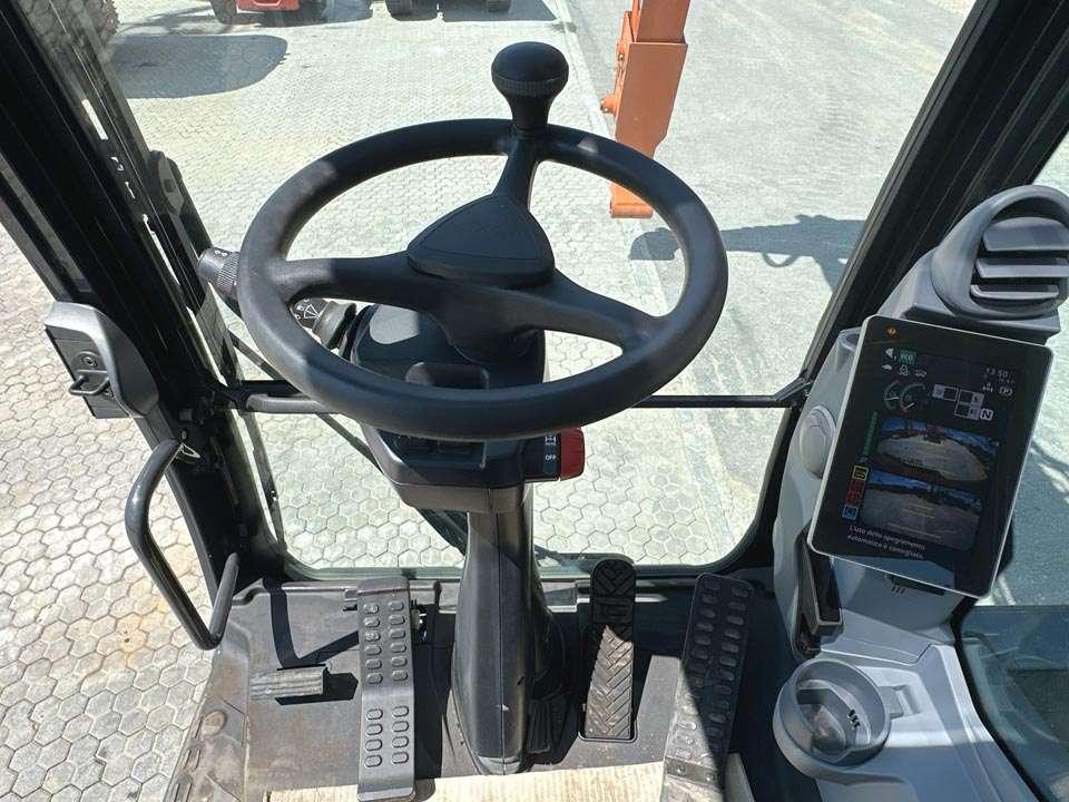 Hitachi ZX180W-7 Foto 20