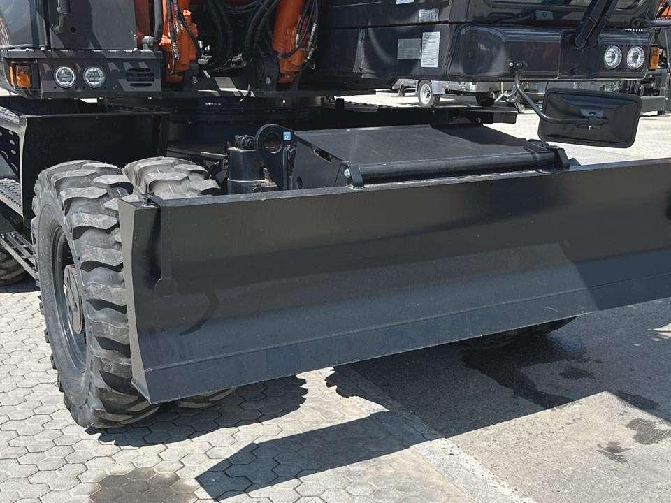 Hitachi ZX180W-7 Foto 7