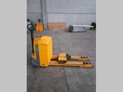 Jungheinrich EJE 220 vendida por Deal Di Balliu Mentor & c. Sas