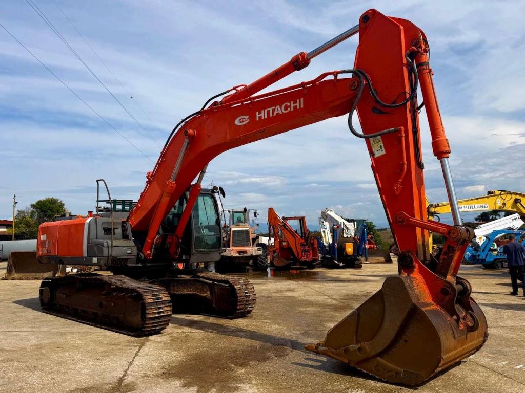 Hitachi ZX350LCN-3 Foto 2