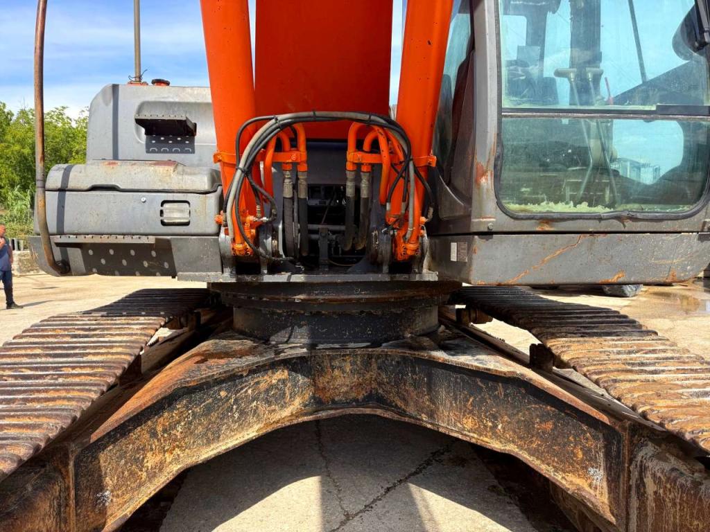 Hitachi ZX350LCN-3 Foto 5