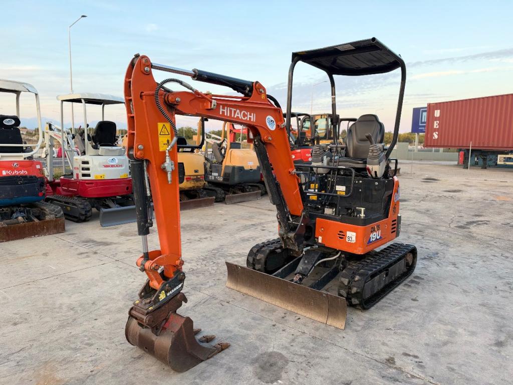 Hitachi ZX19U-6 Foto 2