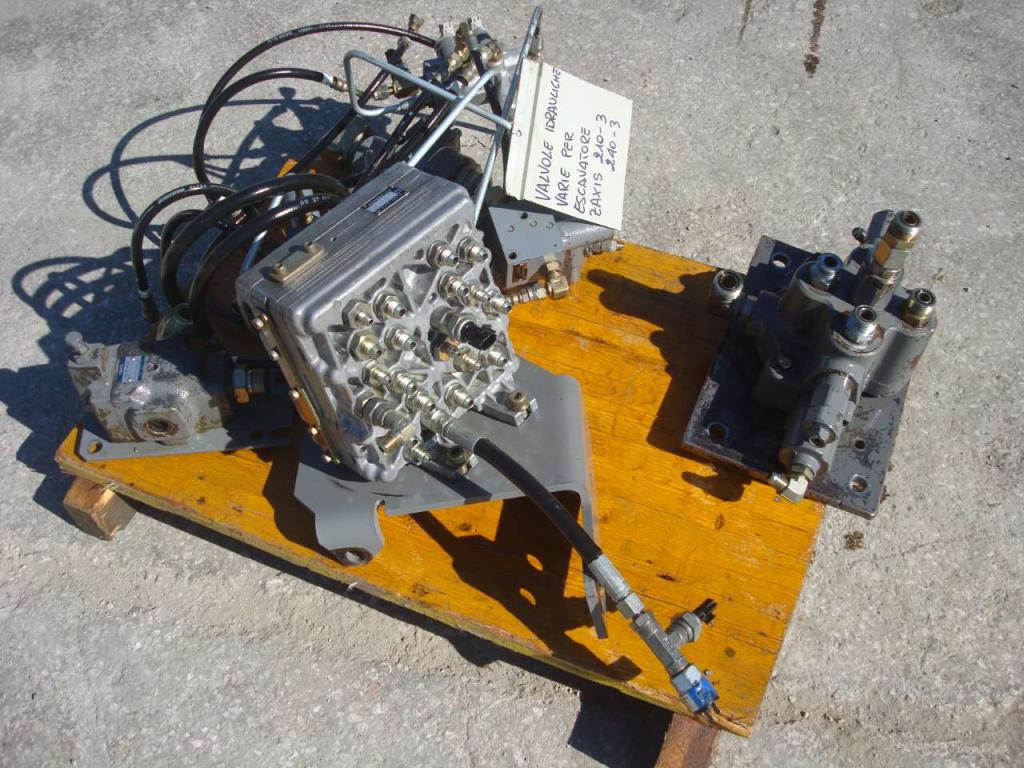 Válvula para ZAXIS 210-3 E 240-3 Foto 1