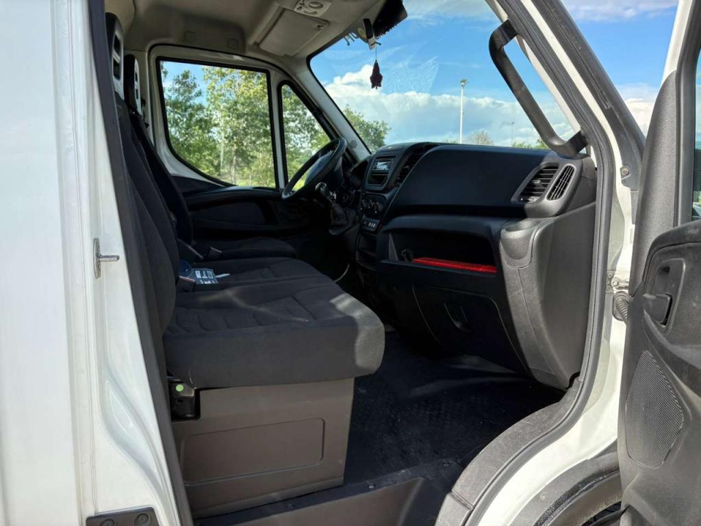 Iveco DAILY 35C15 furgonato manuale Foto 4