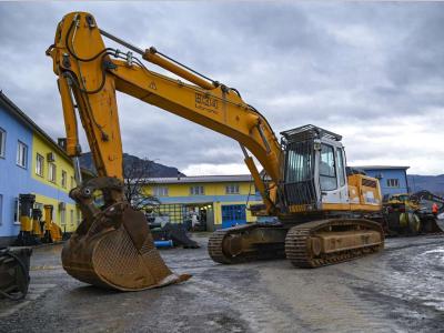 Liebherr R934B vendida por Balavto