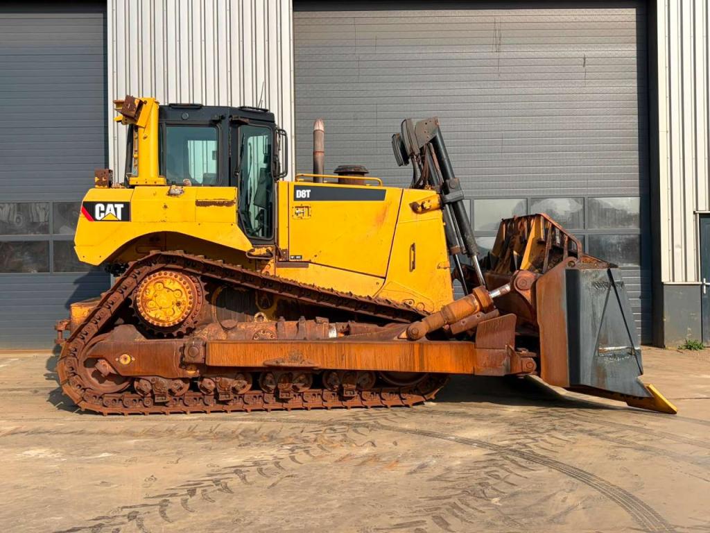 Caterpillar D8T Foto 6