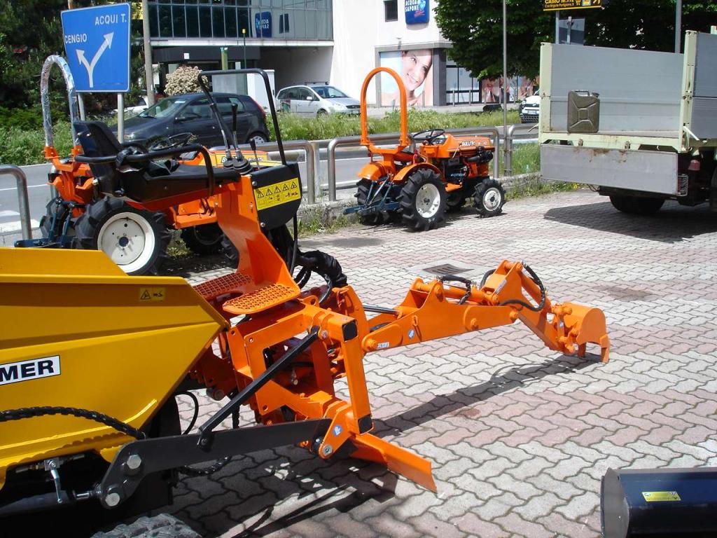 Kato Imer CARRY 107 DUMPER CON BRACCIO ESCAVATORE Foto 27