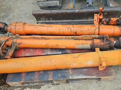 Kit de pistones para Fiat Hitachi ex215 vendida por Off Meccaniche Bonanni di B.