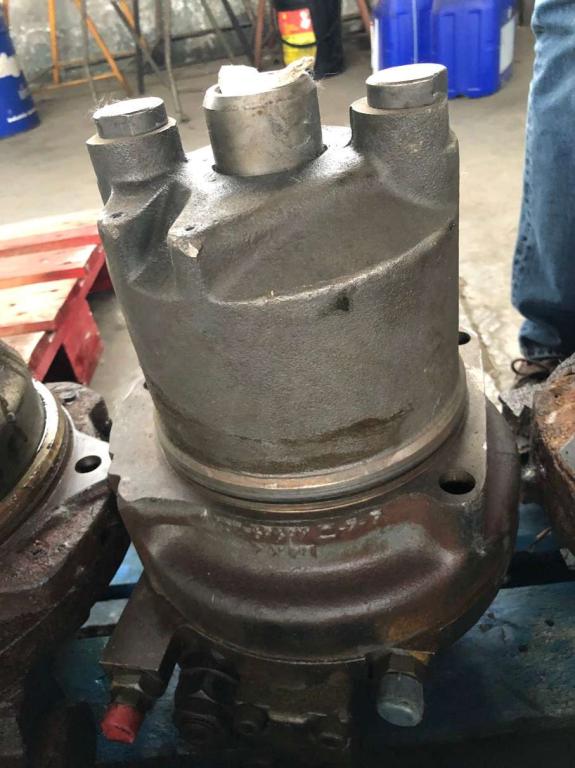 Motor de traslación para Caterpillar 325C Foto 1