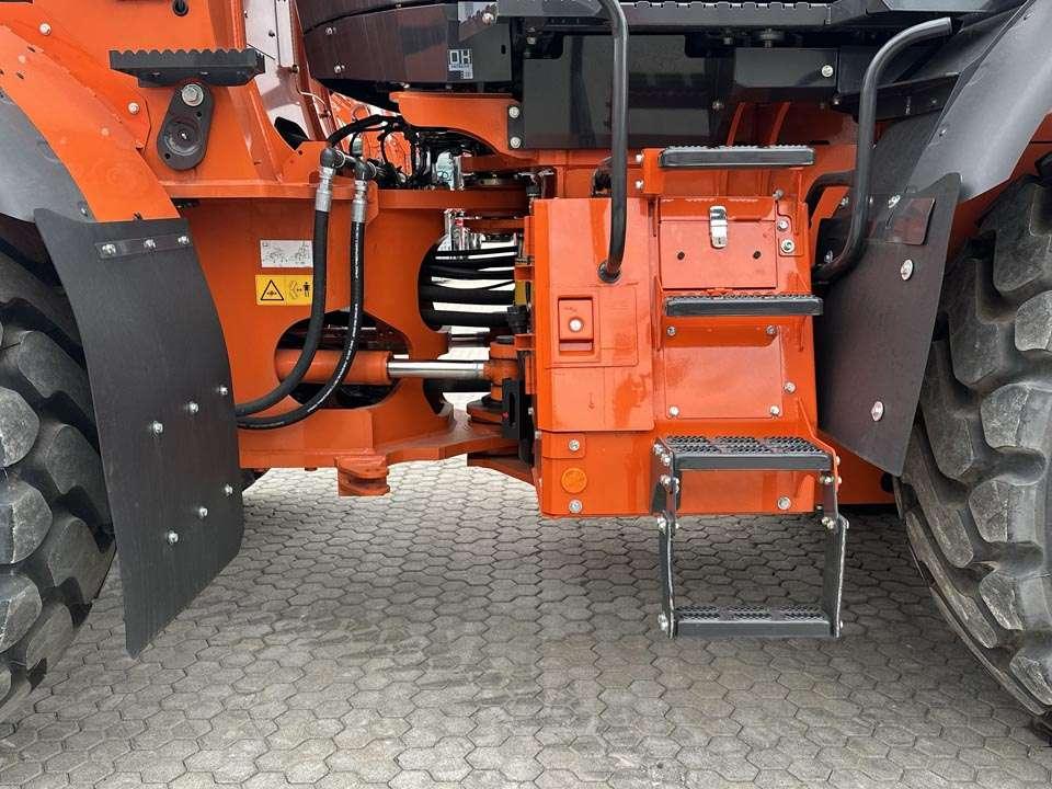 Hitachi ZW310-7 Foto 6