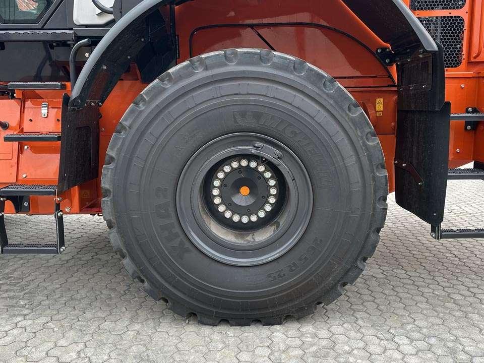 Hitachi ZW310-7 Foto 7