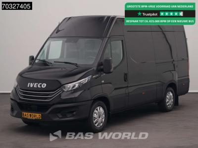 Iveco Daily 35S21 3.0L Automaat L2H2 LED ACC Navi 3,5t Trekhaak Airco Camera Velgen Euro6 L2 Airco Trekha vendida por BAS World B.V.