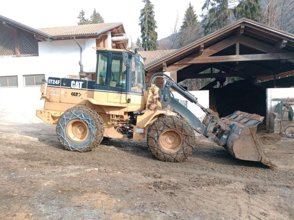 Caterpillar IT24F Foto 3