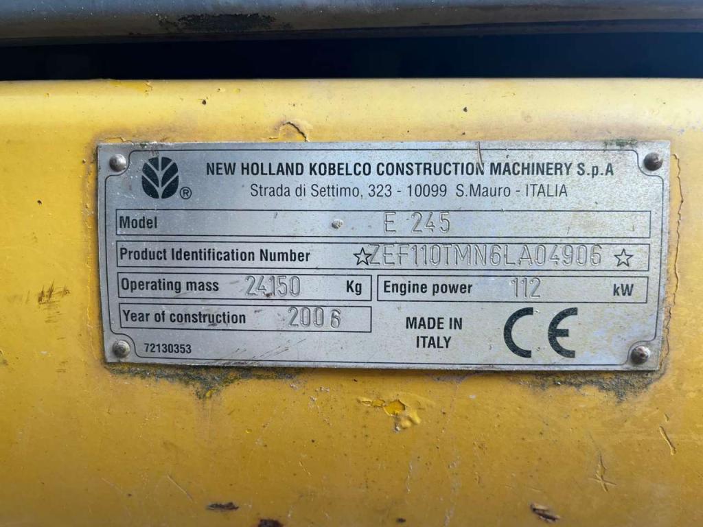 New Holland E245 Foto 7