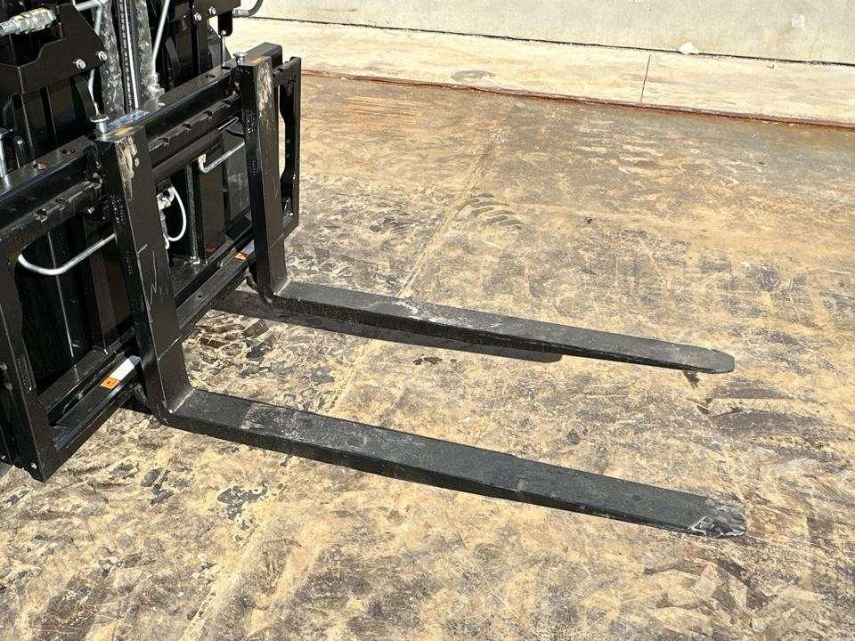 Manitou MC 30.4 4X4 Foto 7