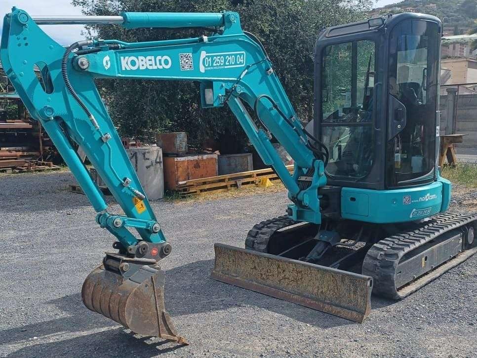 Kobelco SK35SRX-6 Foto 1