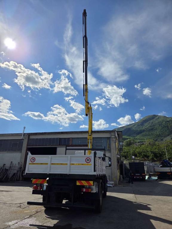 Iveco EUROCARGO 180E25 Foto 3
