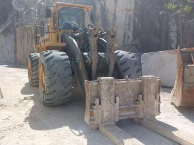 Volvo L 330 E vendida por PRV Ricambi Srl