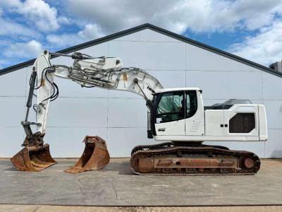 Liebherr R922LC - 2 Buckets Included / Automatic Greasing vendida por Boss Machinery