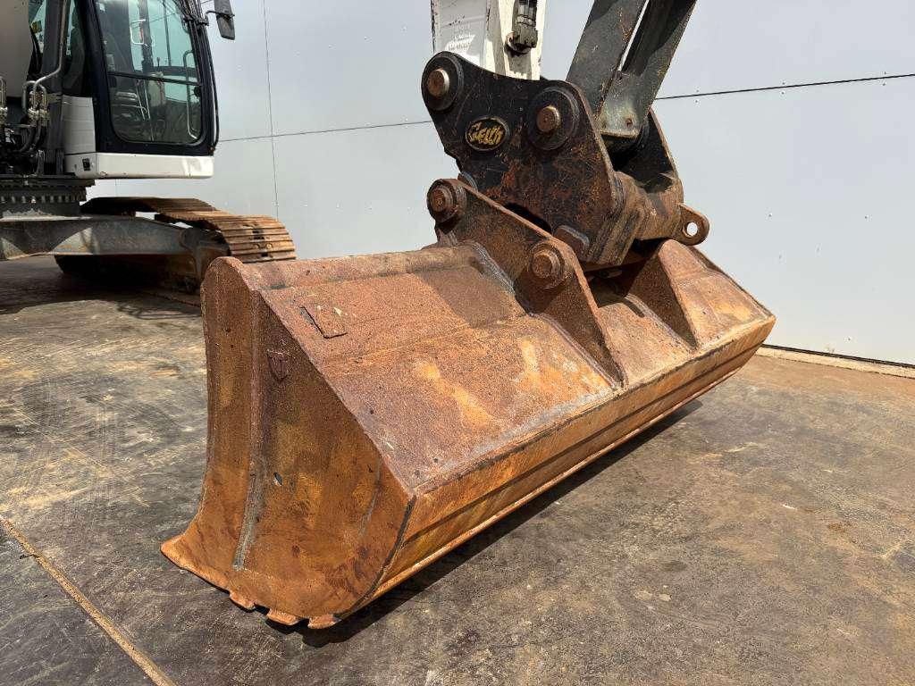 Liebherr R922LC - 2 Buckets Included / Automatic Greasing Foto 21